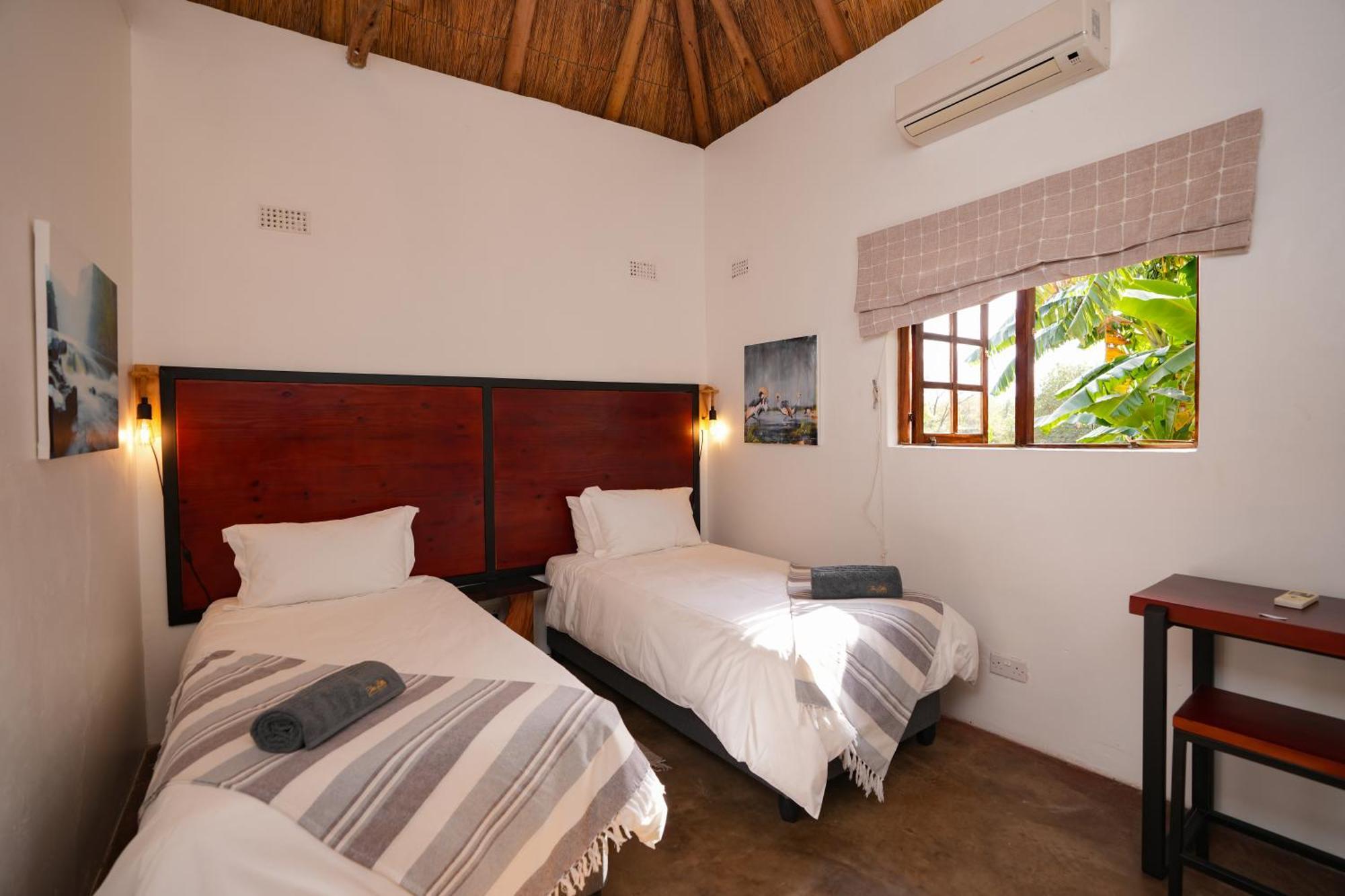 The Little Outlook Bed & Breakfast Victoria Falls Exterior photo